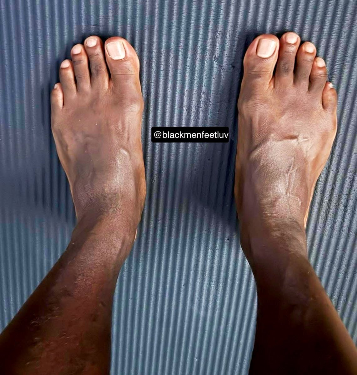 The Man 👑 &amp; His Feet 😍🥵🤤🔥