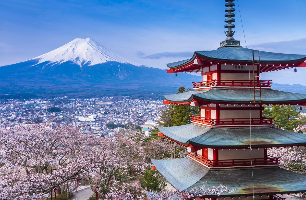 QuirkyForum's tweet image. CANADA-ASIA RELATIONS American protectionism is strengthening relations between Canada and Asia. Some examples: Korean and Japanese EVs will not have any USA components. The nations of Asia need our energy and LNG. A tanker of LNG from Kitimat, BC reaches Japan in only ten…