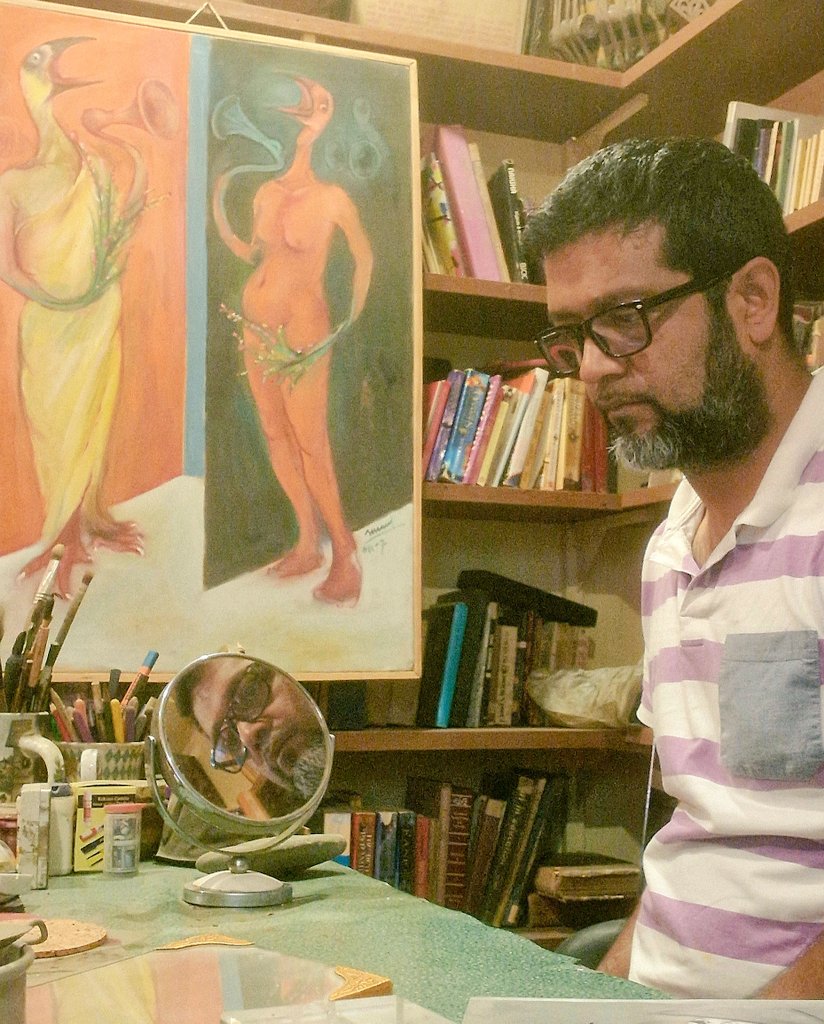 बुबाले हेर्ने यो ऐनामा
म आज,
आफ्नै चित्र खोज्दैछु।
म कहि कतै हराए भने,
म यहिँ आएर रोकिन्छु।