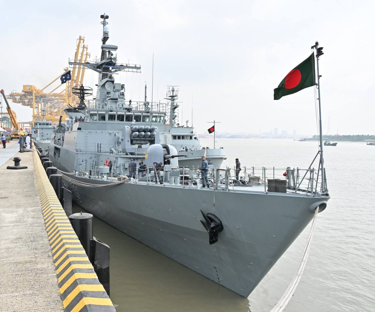DefenseDtb's tweet image. Bangladesh Navy has apprehended 34 Indian fishermen and also seized two Indian fishing trawlers on Monday for illegally entering Bangladeshi territorial waters in the Bay of Bengal to fish.