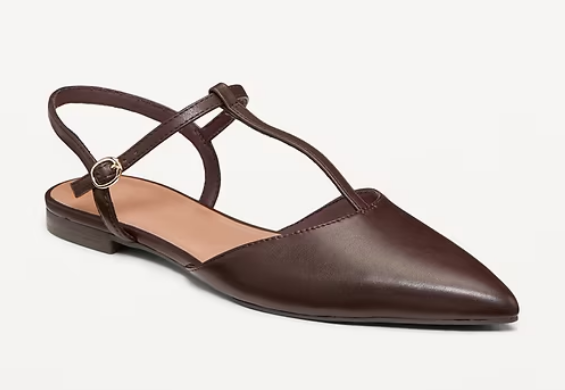 Kanwal_121's tweet image. Slide into summer☀️with effortless style!
These Platform Slide Sandals from Old Navy are comfy, chic, and perfect for every sunny step. 🩴✨
Snag yours now: go.magik.ly/ml/2etb0/

#OldNavy #SummerShoes #SlideIntoStyle #Sponsored