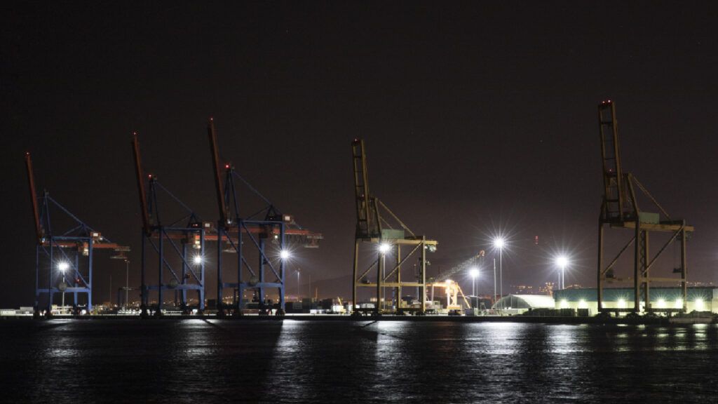 US port operators seek to mitigate hefty expected tariffs on China-built port cranes