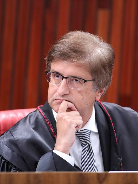 Realmente Gonet você fez cagada, condenando alguém com apenas narrativas feita pela imprensa paga pelo governo