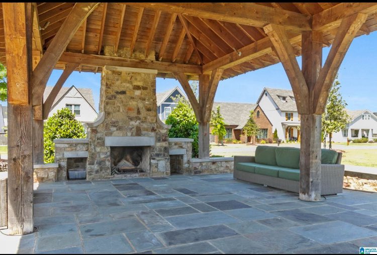 AndrewJBoneRE's tweet image. Tuscaloosa, Alabama: Properties selling & leasing all across T’town! Now is your time to lease this fantastic home in Highgrove. Fans are gearing up for the season! Enjoy year round in your favorite college town! Doesn’t get any better! Showing daily! Roll Tide! 256-504-2963