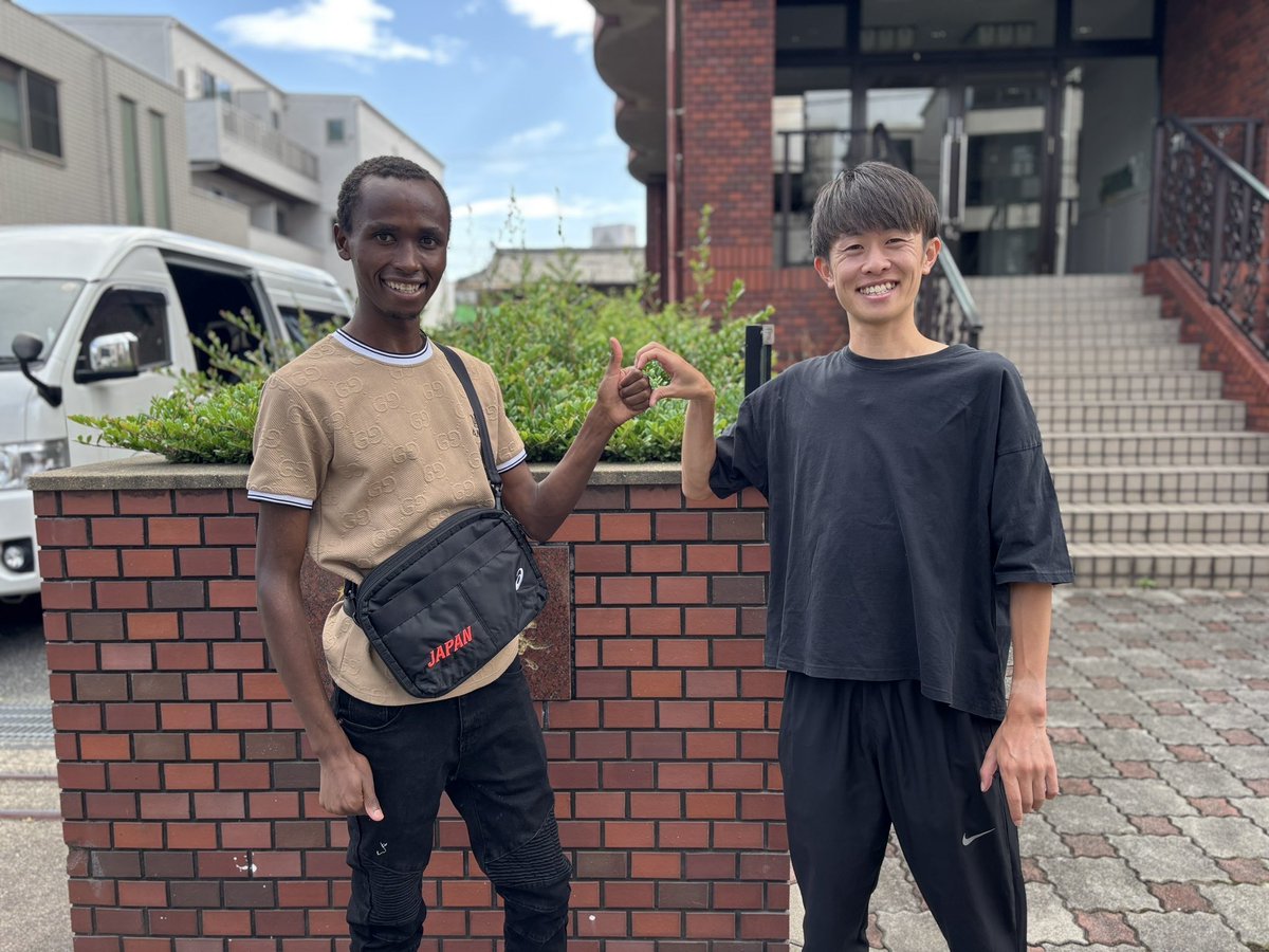 🟡レースのお知らせ🟡

[大会名]
ホクレンディスタンスチャレンジ2025北見大会
[場所]
北見市東陵公園陸上競技場
[日時]
7月16日（水）
[種目]
5000m
[出場選手] 
A組19:30st
#平駿介
#キプンゲノ・ニアマイア

応援の程よろしくお願いします📣

#九電工 #AVILO #2XU #超速リカバー