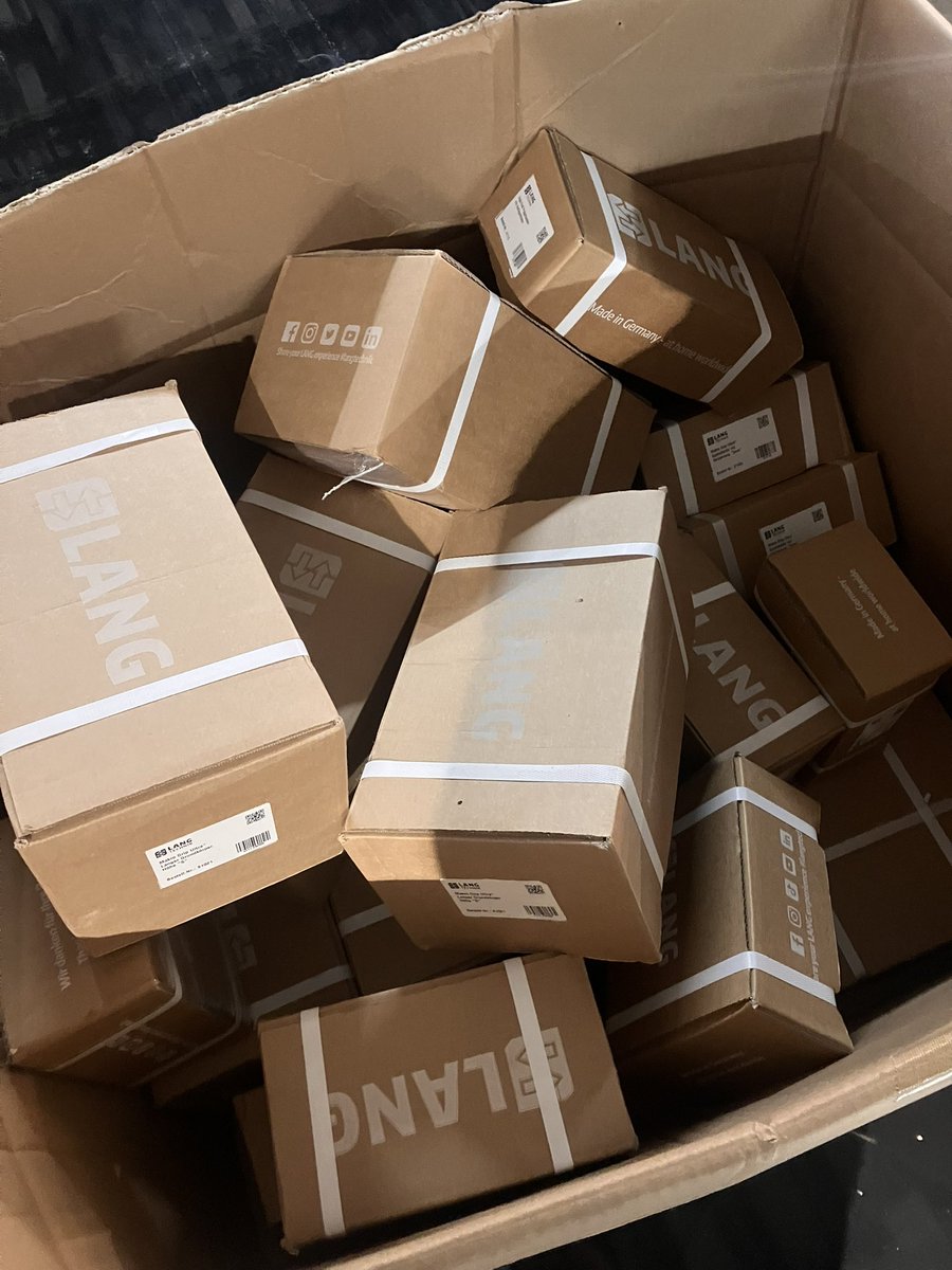 いえ〜い！！
LANG爆買いしてやりましたわ笑　
（注意）この状態で納品されたわけじゃないよ笑