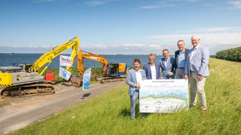 Consortium Van Oord and Boskalis signs contract for IJsselmeerdijk project