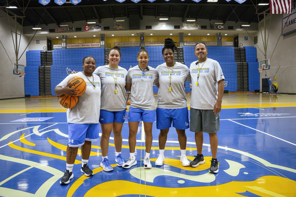 The blueprint starts here. Ready to build. 🦺

Your 2025-2026 CSUB WBB staff! 👌

#RunnersOnTheRise | #WorkToWin | #DigDeeper