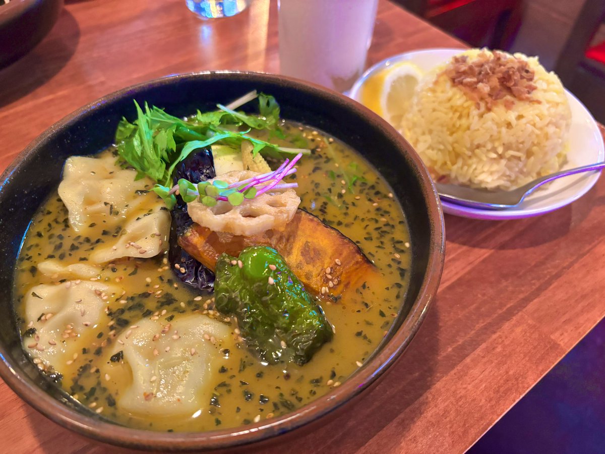 水餃子のスープカレー🦦