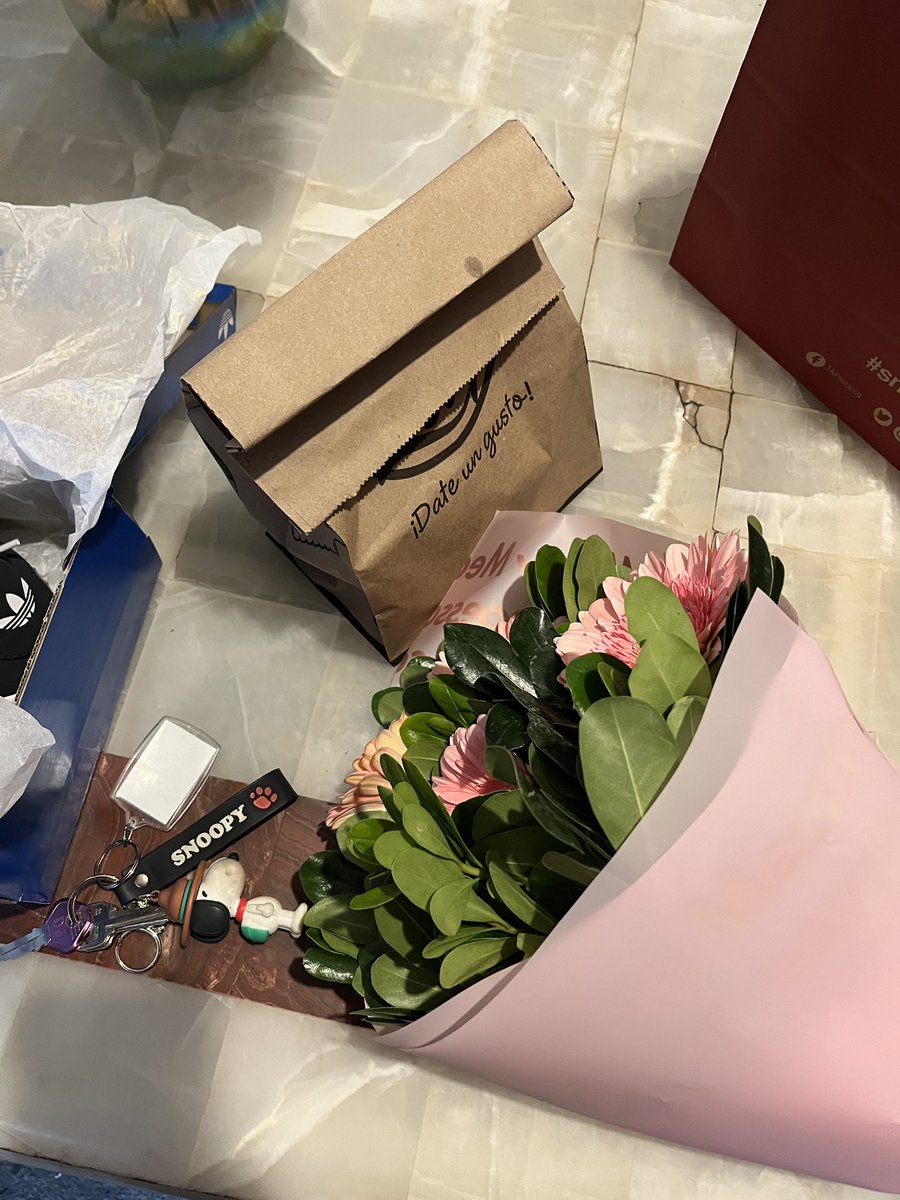 caazzee's tweet image. tengo al mejor hombre a mi lado 🥲💗