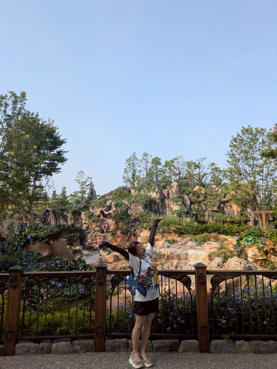 ponsuke_Disney's tweet photo. 先週ですがお誕生日ディズニーを満喫してきました🙌✨ https://t.co/mlmC1j9t4h