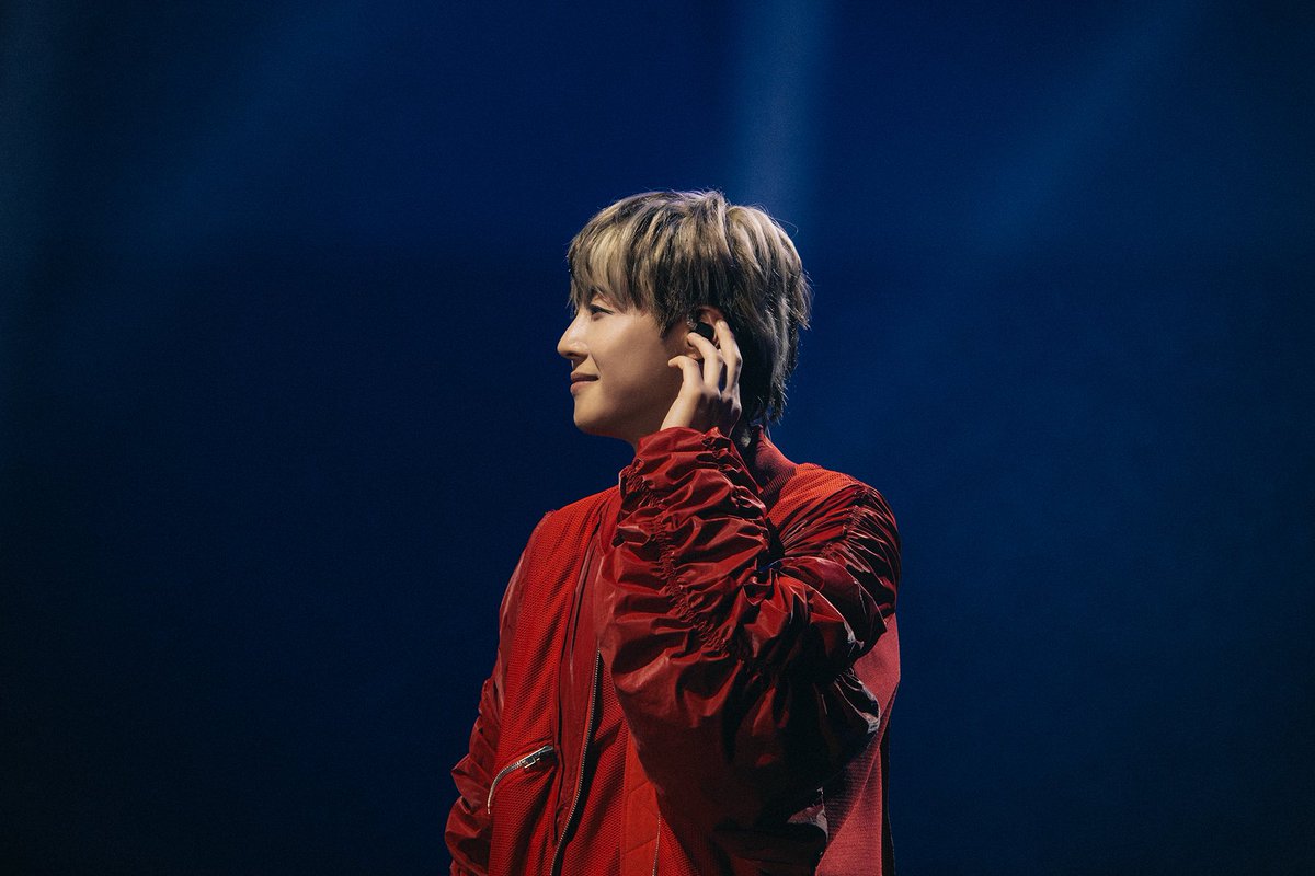 [IN SEOUL]

💌 현중
“20주년, 그리고 30주년, 앞으로 다가올 모든 시간에도 변함없이 무대에서 최선을 다하겠습니다. 팬 여러분, 정말 사랑합니다.”

#FIVE_O_ONE #FIVEOONE #파이브오원 #CONCERT
#KIMHYUNJOONG #HEOYOUNGSAENG #KIMKYUJONG