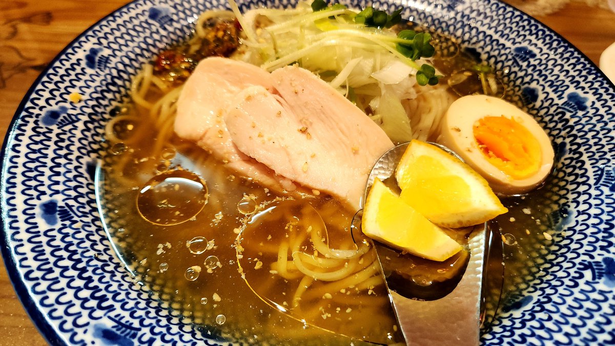 MH5X04's tweet image. 今日のランチは冷やしラーメンと玉子チャーハン🍜
ここの玉子チャーハン本当に美味しい😋
#ラーメン