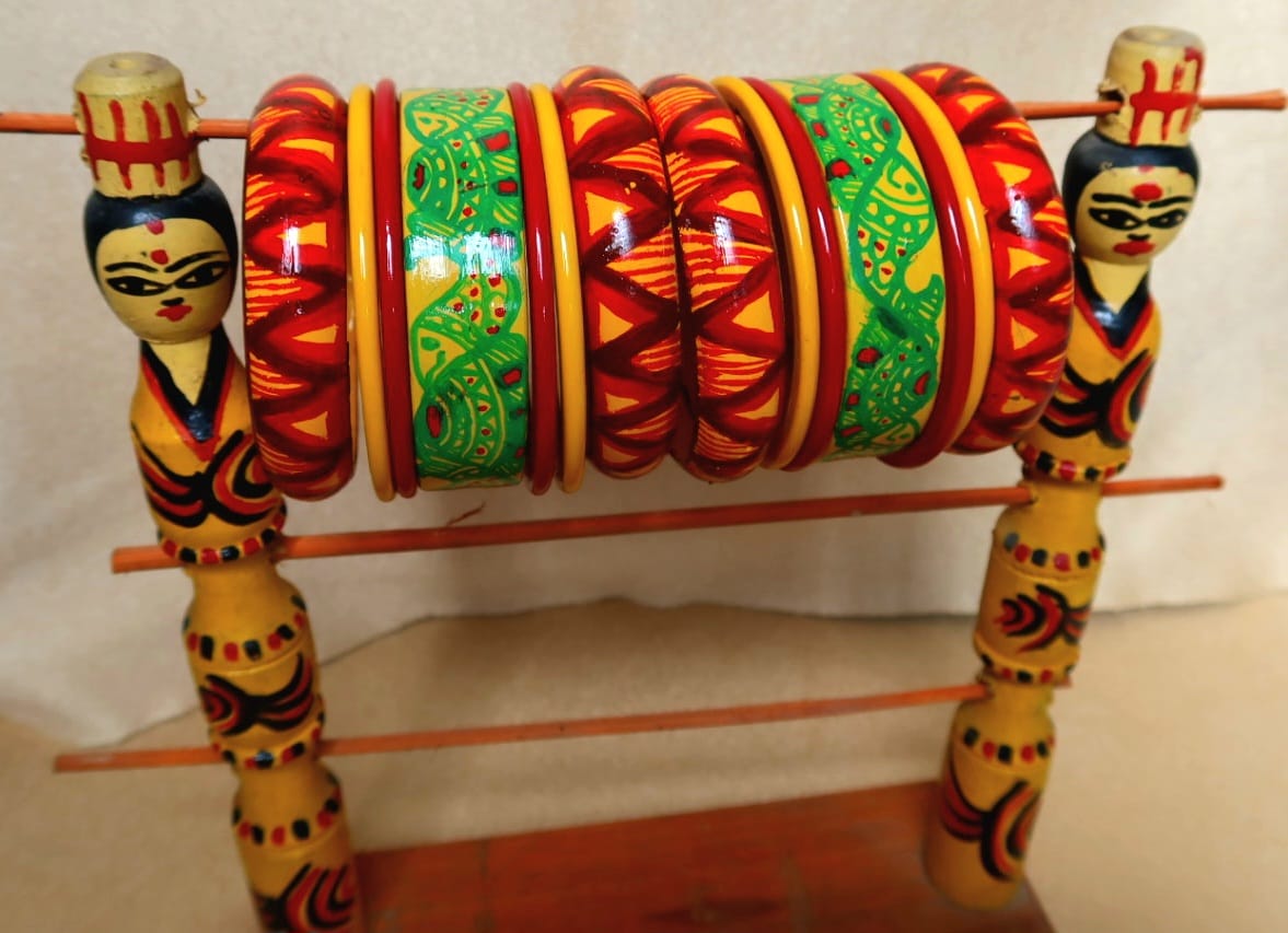 mithilakritihub's tweet photo. 💚💚Sawan Special 💚💚
Happy Sawan 💚💛🧡❤️🩷💜
👉🏼Bangles with mithilaart.
#bangles #bangleset #loveforart #loveforjewellery #loveforbangles #bangleart #artoftheday🎨 #artlove #artlife #artist #handmadepainting #handpaintedart #mithilaart #mithilaartist #indianart #india https://t.co/YJvAOPrXeS