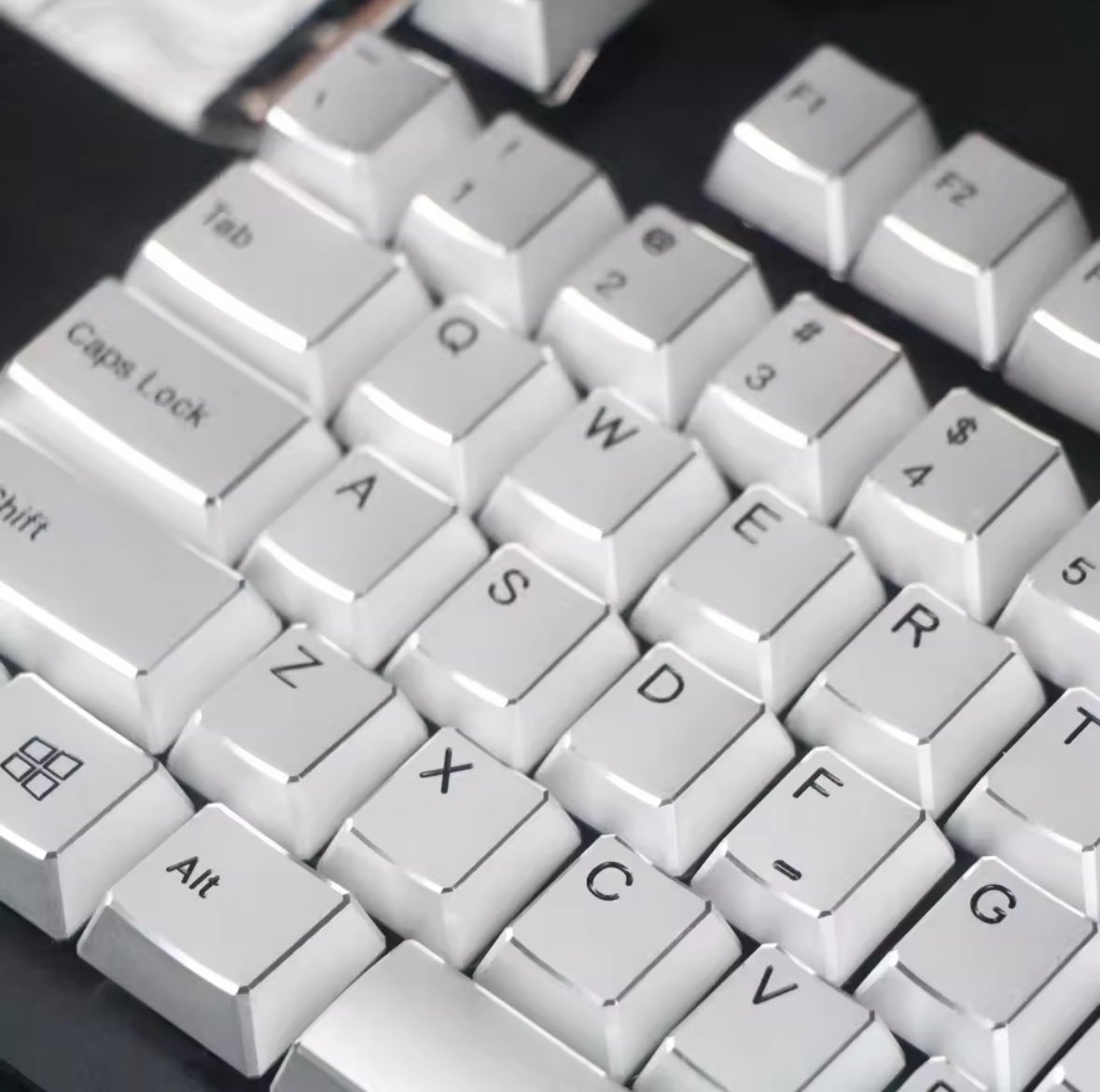 FAL_ReCODE's tweet image. HI U Mのアルミ合金キーキャップいつか買いたいな🙄