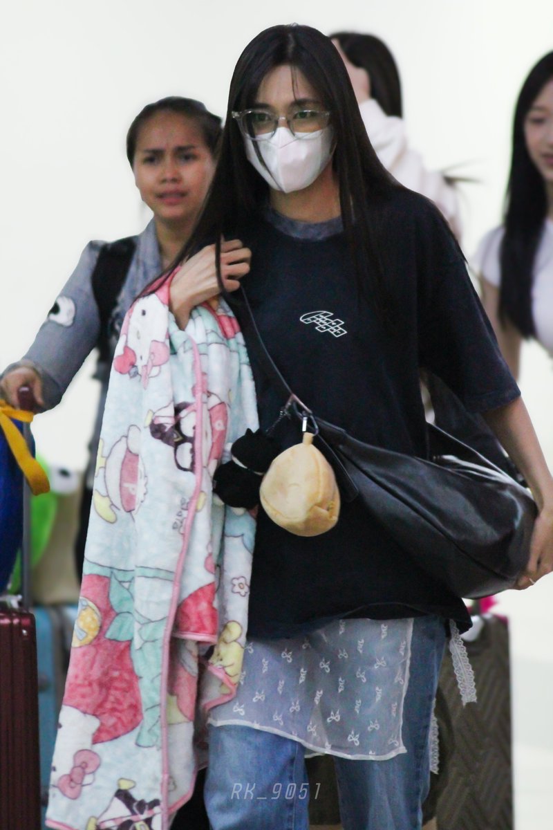 RK_9051's tweet photo. gits. @A_GitaJKT48
.
at Soekarno-Hatta International Airport Jakarta | 130725
.
#gitagifted24th
#JKT48AirportFashion https://t.co/V5F6FxmcTq