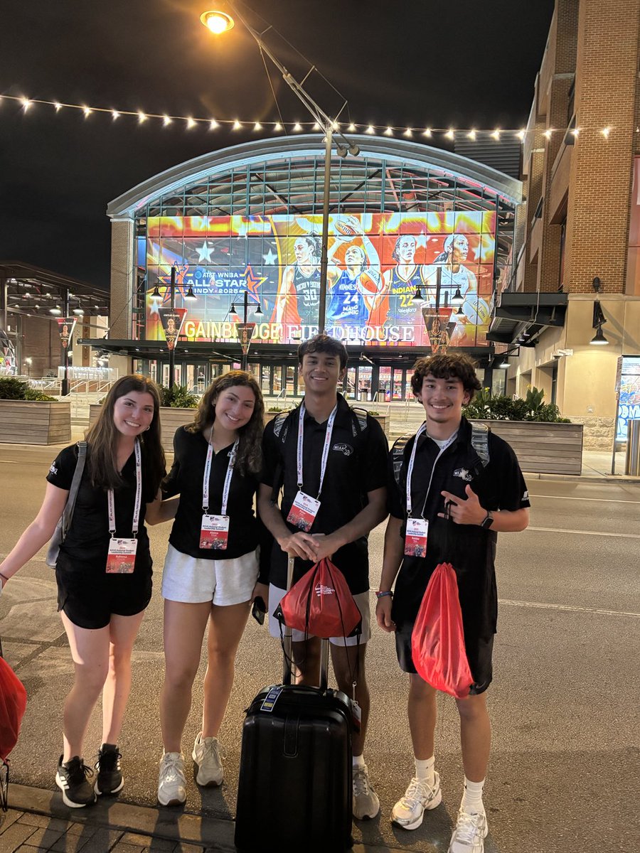 Day 1 of the 2025 ⁦National Student Leadership Summit is complete! Alaina, Robbie, Rebecca &amp; Peter are already making an impact representing the ⁦⁦⁦⁦<a href="/MIAA033/">MIAA</a>⁩ . #NSLS2025 ⁦<a href="/MedfieldAD/">Medfield Athletics</a>⁩ ⁦<a href="/ClockerAD/">Ashland Athletics</a>⁩ ⁦<a href="/Boxer_Sports/">BHS Athletics</a>⁩ ⁦⁦⁦<a href="/NRHSHornets/">NRHS Athletics and Student Activities</a>⁩