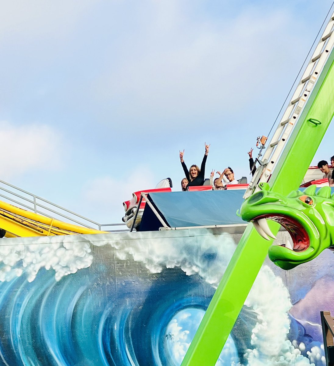 JenniferGimenez's tweet image. What an amazing Sunday funday at the #VeniceCanals, it’s such a cool place to go to, then we walked #VeniceBeach over to @santamonicapier and Kenzie went on all the rides, I went on a few. Our day was filled with laughter, fun, happiness, bumping into friends and just truly