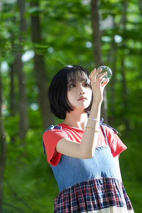 MIJO2207's tweet photo. Secret Forest🌳

#조유리  #チョユリ  #JOYURI https://t.co/ph0nWoQUxg