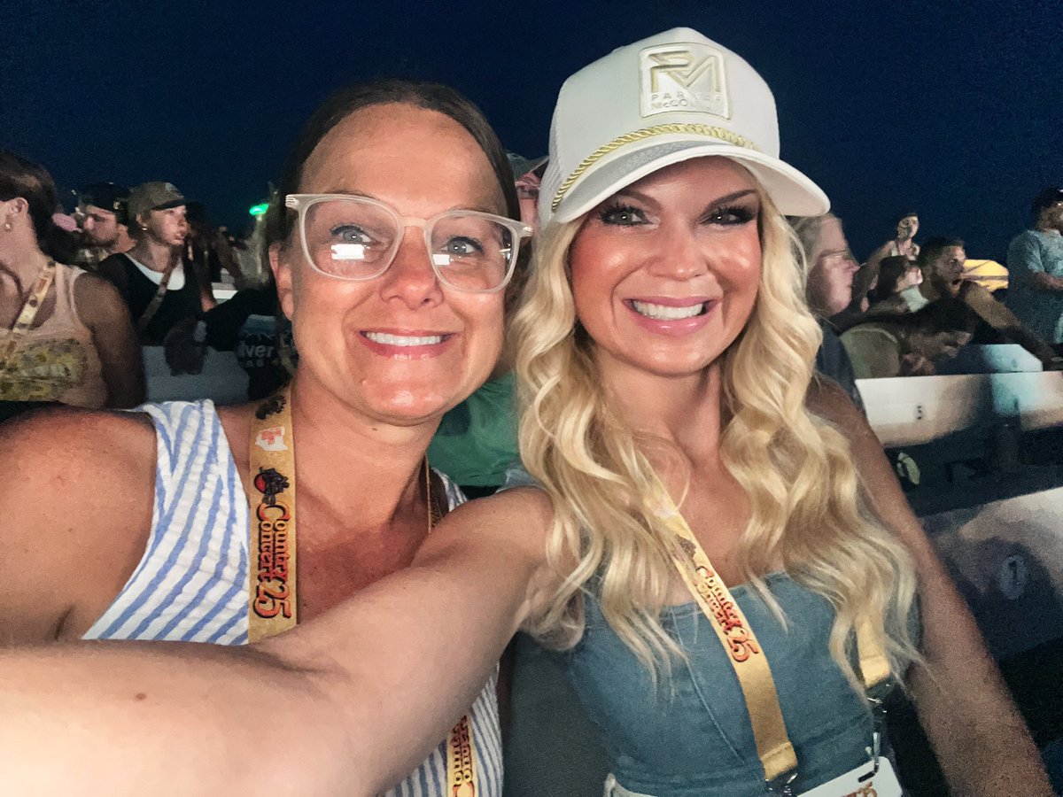 CC ‘25- annual sibling 🎶 🎉 🍻 time!! 
<a href="/countryconcert/">#CountryConcert25</a>