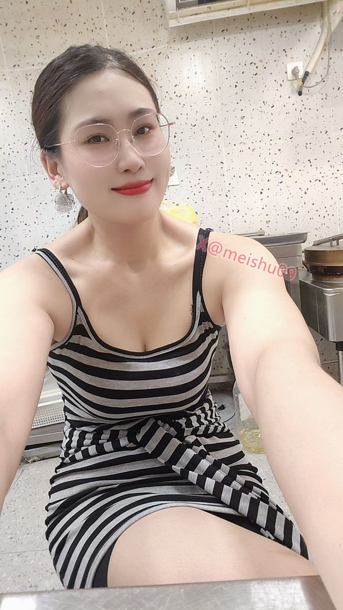 遇见你纯属天意，爱上你一心一意，苦恋你从无悔意，想念你让我失意，得到你才满意。 https://t.co/mXDVcom3a8