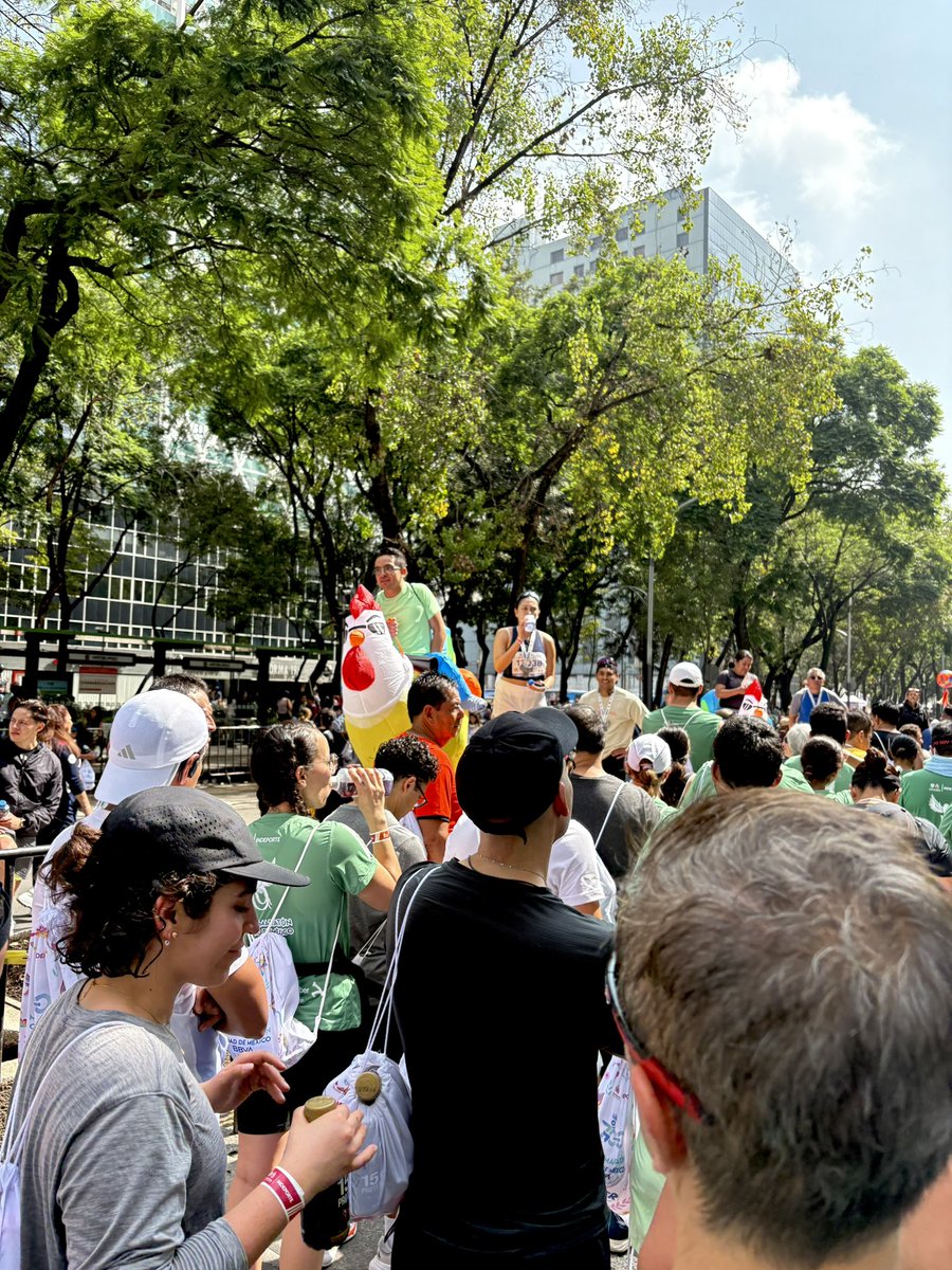 AmauriWayne's tweet photo. El mejor Medio Maratón del planeta es el de CDMX.
Gracias a toda la raza que lo hace posible, los organizadores, patrocinadores, el personal de logística así cómo de limpieza y la porra.
#MMCDMX https://t.co/yDu0Z8utCl