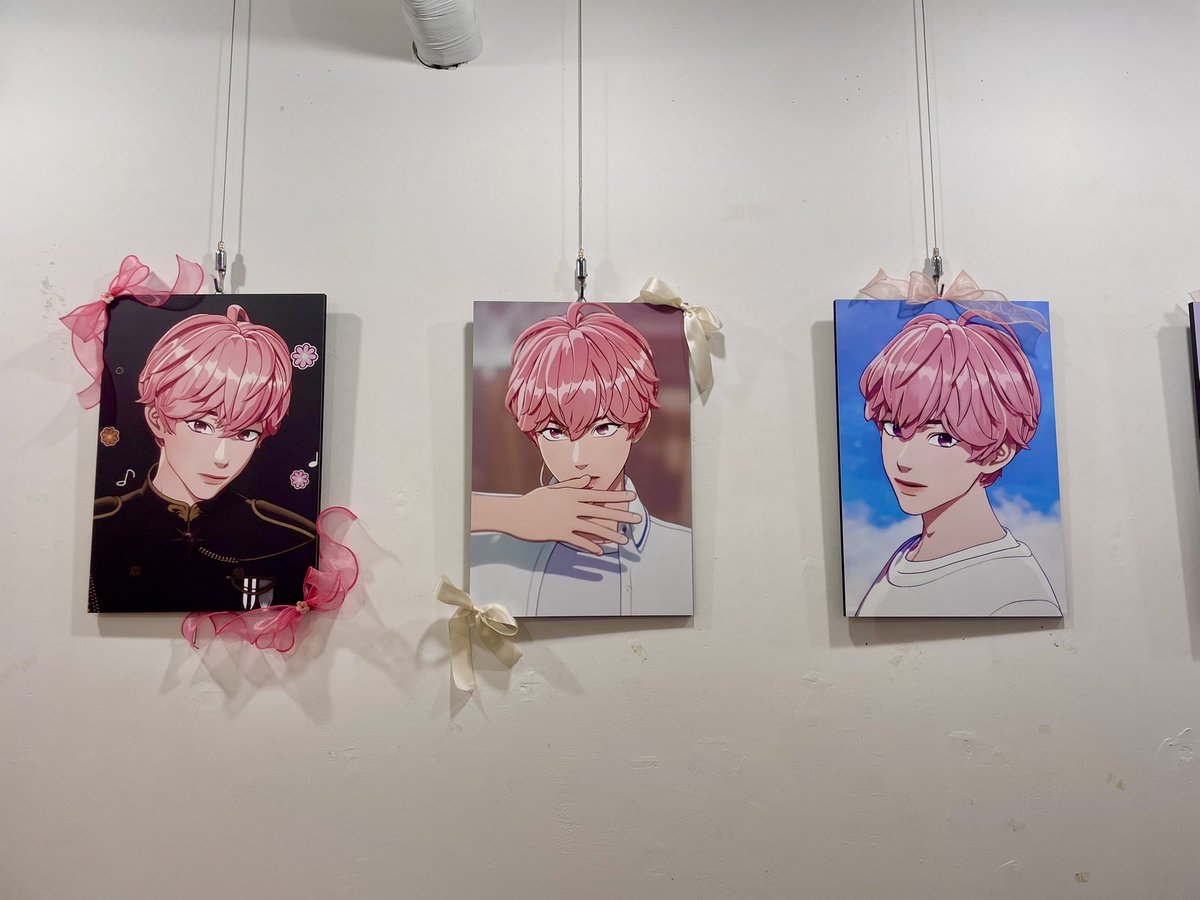 #4 Candy 100%

아기자기 잘 꾸며져 있고, 밤비 사진이 많아서 정말 좋았어요💗자리가 있어서 더위에 잠시 쉬어갈 수 있어서 더 좋았던거 같아요!
테이블마다 미니밤비등신대가 있어서 플리님들이 예쁘게 모아놓고 사진찍는 모습도 참 귀여웠답니다. 넘넘 잘 즐기고 왔어요😆

#캔디캔디밤비