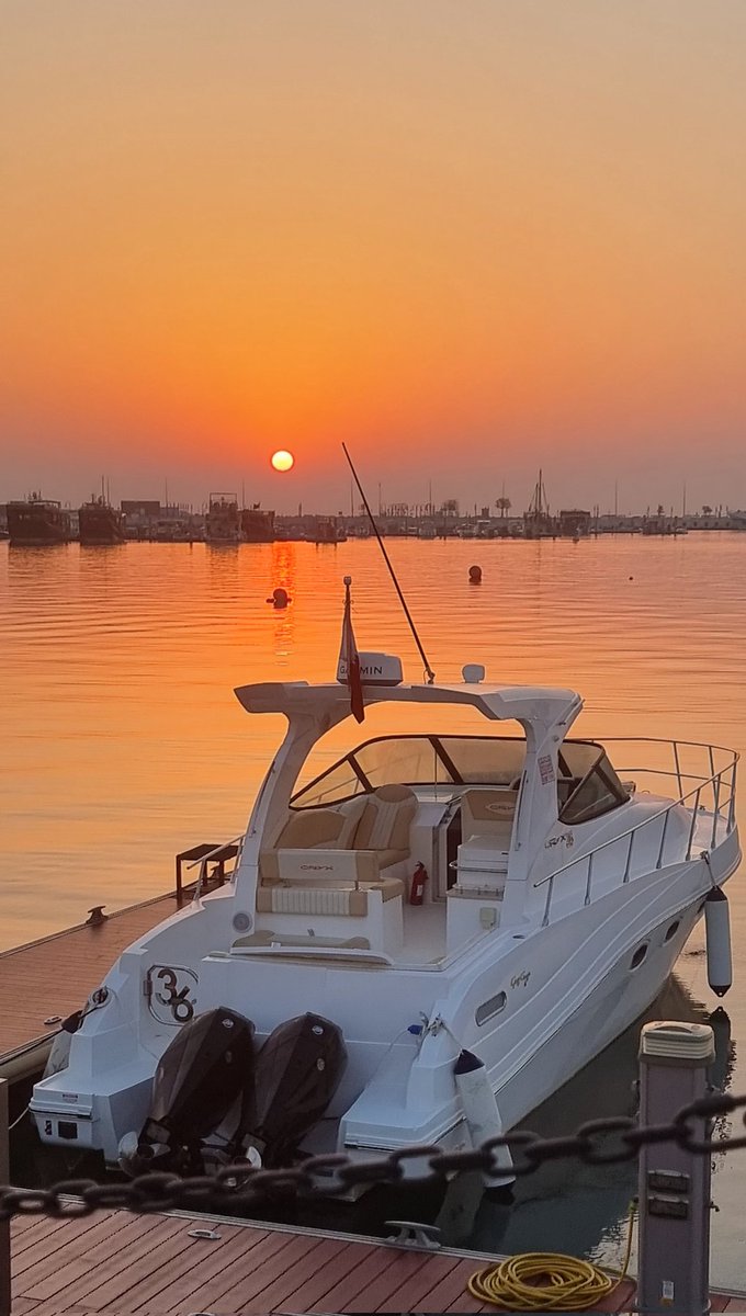 Good morning !!❤️🤍💚
A sunrise pic for today !!
Happy tuesday !!
📸Zmed.