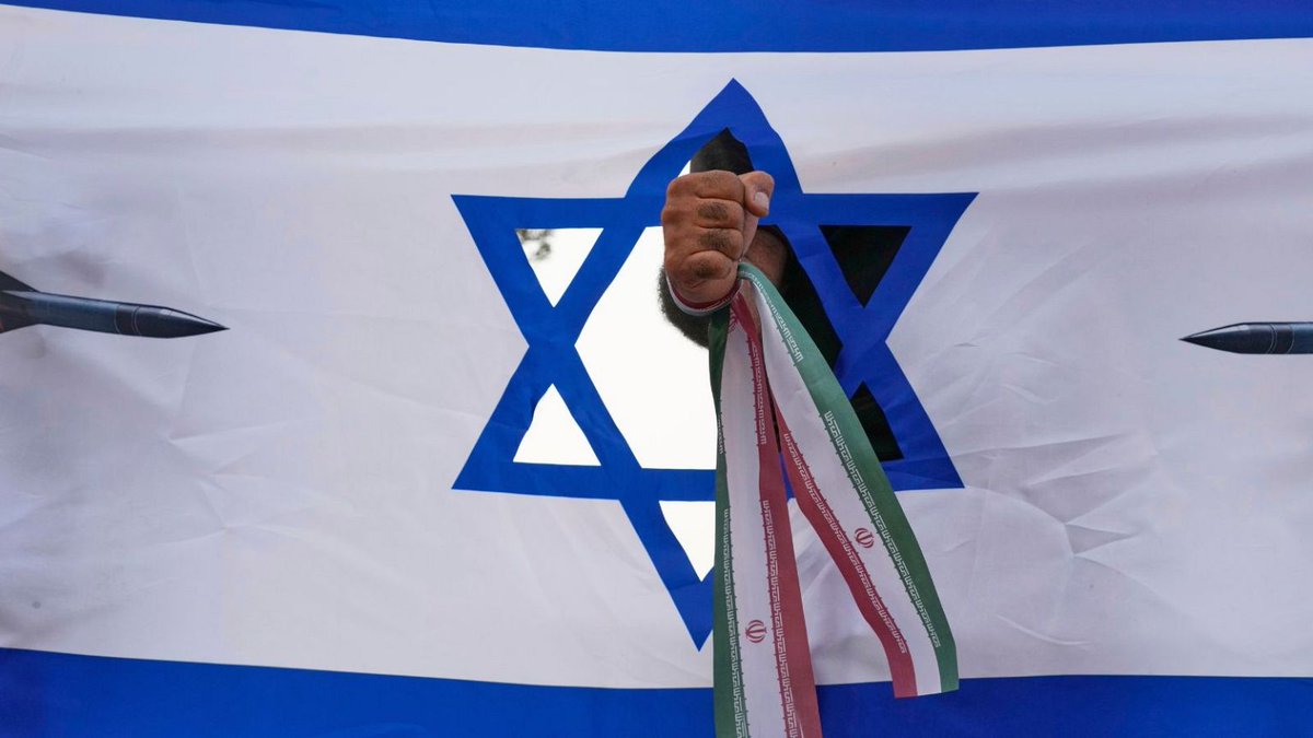 A_GHATEL's tweet image. #رشته_توییت_تحلیلی
۱.جنگ ۱۲ روزه بین 🇮🇷🤛 و 🤜🇮🇱 به سود و ضرر کدام یک تمام شد؟!
۲.چرااروپاییان به خاطراین جنگ دشمن اسراییل شدند؟!
۳.چه کسی(چه حقیقی و چه حقوقی)چه اپوزیسیونی ازاسرائیل درشرایط فعلی دفاع میکنند؟دلیل؟
🤔🤔🤔🤔🤔🤔🤔🤔🤔🤔🤔🤔🤔