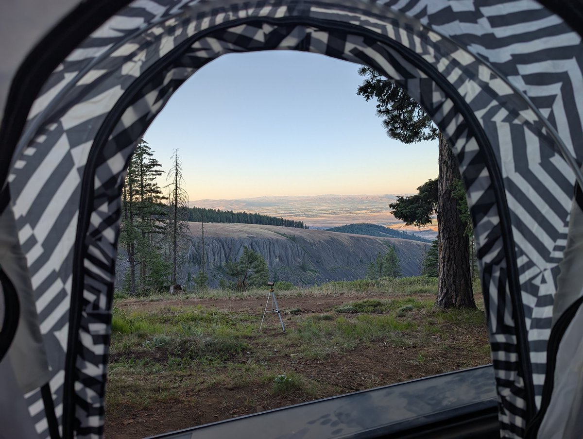 DaveMattson's tweet image. WABDR day 3 - we skipped Whiskey Dick Mountain, instead we summited Chumstick Mountain, as it was much more prominent. Swam in Beehive Reservoir. Used my updated @EVjectOfficial to get at that CCS juice. Fairing Delete kit holding strong.