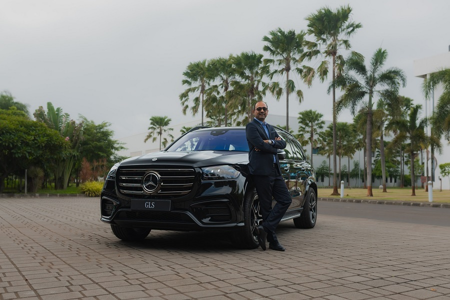TestDriveGuru (@guru_drive) on Twitter photo Mercedes-Benz India kick starts FY 25-26 with its best ever sales result retailing 4238 units, registering a growth of 10%
testdriveguru.com/mercedes-benz-…
#MercedesBenzGLS #GLSAMGLine #LuxurySUV <a href="/MercedesBenzInd/">Mercedes-Benz India</a> #AMGStyle #SUVWithPresence #TopEndLuxury <a href="/santiyer/">Santosh Iyer</a> <a href="/guru_drive/">TestDriveGuru</a> Mercedes-Benz India kick starts FY 25-26 with its best ever sales result retailing 4238 units, registering a growth of 10%
testdriveguru.com/mercedes-benz-…
#MercedesBenzGLS #GLSAMGLine #LuxurySUV <a href="/MercedesBenzInd/">Mercedes-Benz India</a> #AMGStyle #SUVWithPresence #TopEndLuxury <a href="/santiyer/">Santosh Iyer</a> <a href="/guru_drive/">TestDriveGuru</a>