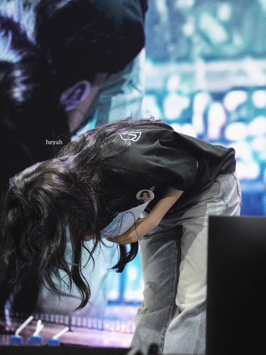 250712 fmt HO CHI MINH 🇻🇳
encore
#WelcomeToHyeriStudioInVietnam  
#LeeHyeri  
#Hyeri  
#이혜리  
#혜리
 <a href="/hyeriherihey/">이혜리</a>