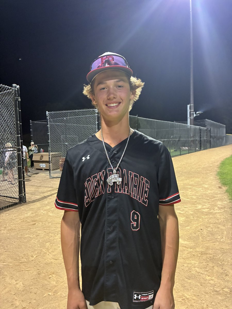 EP_JrLegion's tweet image. EAGLES WIN 2 games today against TriCity Red. G1 (Final: 9-5) G2 (Final: 12-1) ‼️Gage Elliott with 3 hits on the day and some solid D at short. 🚌⛓️
S/O to our bat boy today. Connor was locked in 🔒!