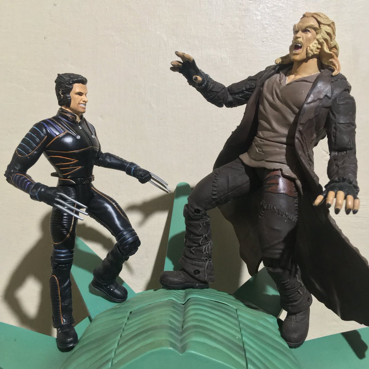 X-Men: The Movie Lady Liberty PlaySet. Toy biz, 2000.