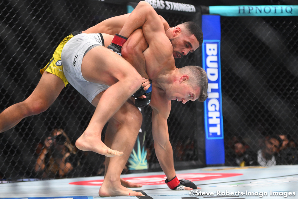 JohnMorgan_MMA's tweet image. That close Round 3 in the co-main event at #UFCNashville sees an immediate impact in the rankings.
Gabriel Bonfim enters the welterweight list at No. 14, while the man he beat via split decision, Stephen "Wonderboy" Thompson, drops out of the top 15.