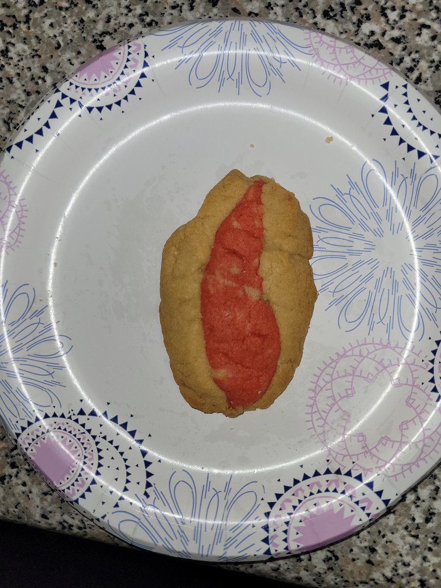 My son made a "hotdog cookie" 👀 

WIFE: Why don't you tell Daddy to eat that 💀