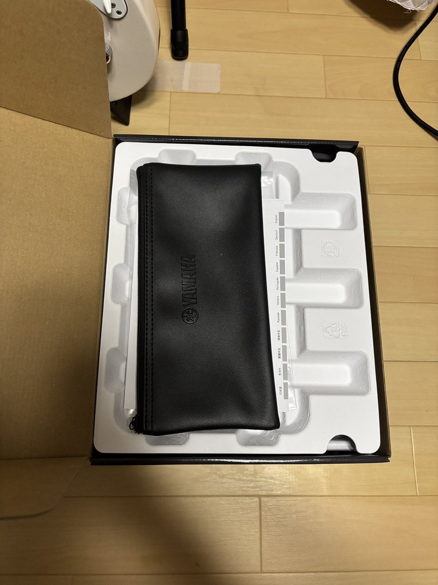yuchi102_x's tweet photo. コンデンサーマイクを新しくしました！
開封の儀！！

#mynewgear #YAMAHA #YCM705 https://t.co/s0fbfys3S4