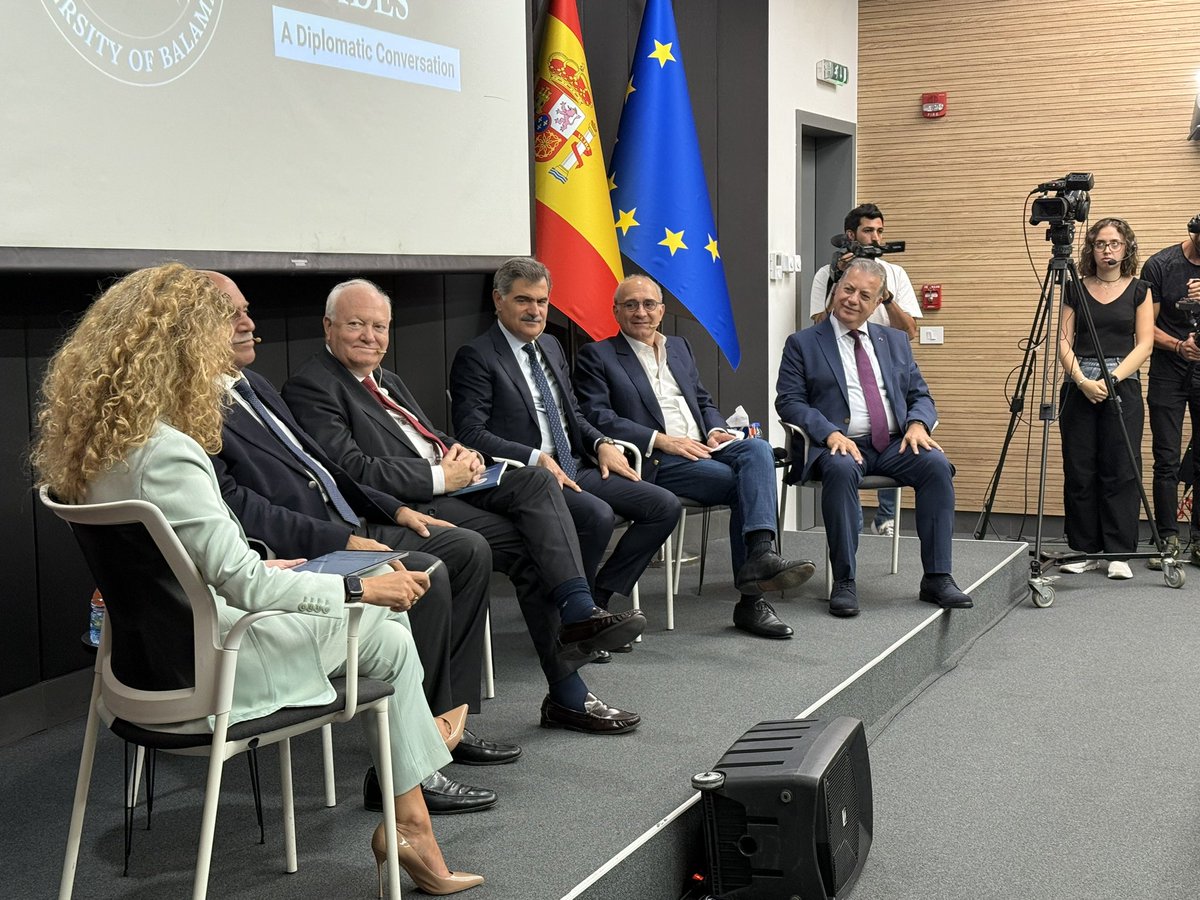 nsaad777's tweet image. Also participating in the roundtable, Dr. Fadi Comair, hydro diplomacy expert. The RT in Alba Dekwane organized by Balamand University was attended by the diplomatic corps including the Ambassador of Spain to Lebanon, Mr. Jesus Santos,
Media and CSOs/3
@MiguelMoratinos