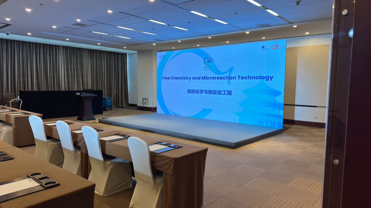 sotowalab_kyoto's tweet image. Mr. Leung (D2) just presented his work on segmented flow control in microchannels at the 12th World Congress of Chemical Engineering (WCCE) &amp;amp; 21st Asian Pacific Confederation of Chemical Engineering Congress (APCChE) in Beijing, China

#WCEC #apcche #chemicalengineering
