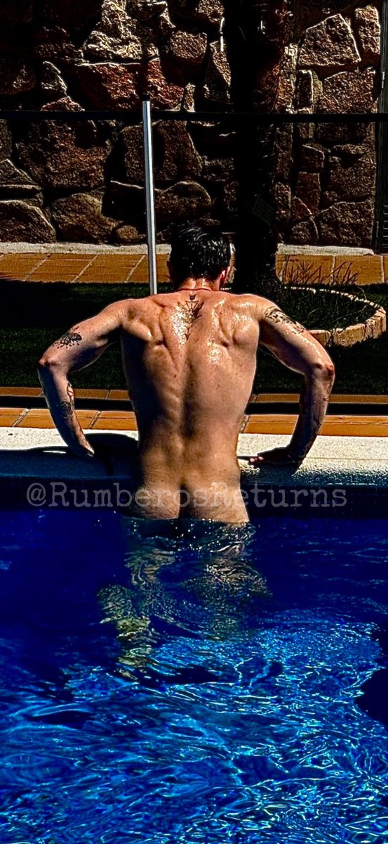 ¿Te bañas conmigo o prefieres que nos mojemos sin tocar el agua? 🙄😈🙋🏻‍♂️