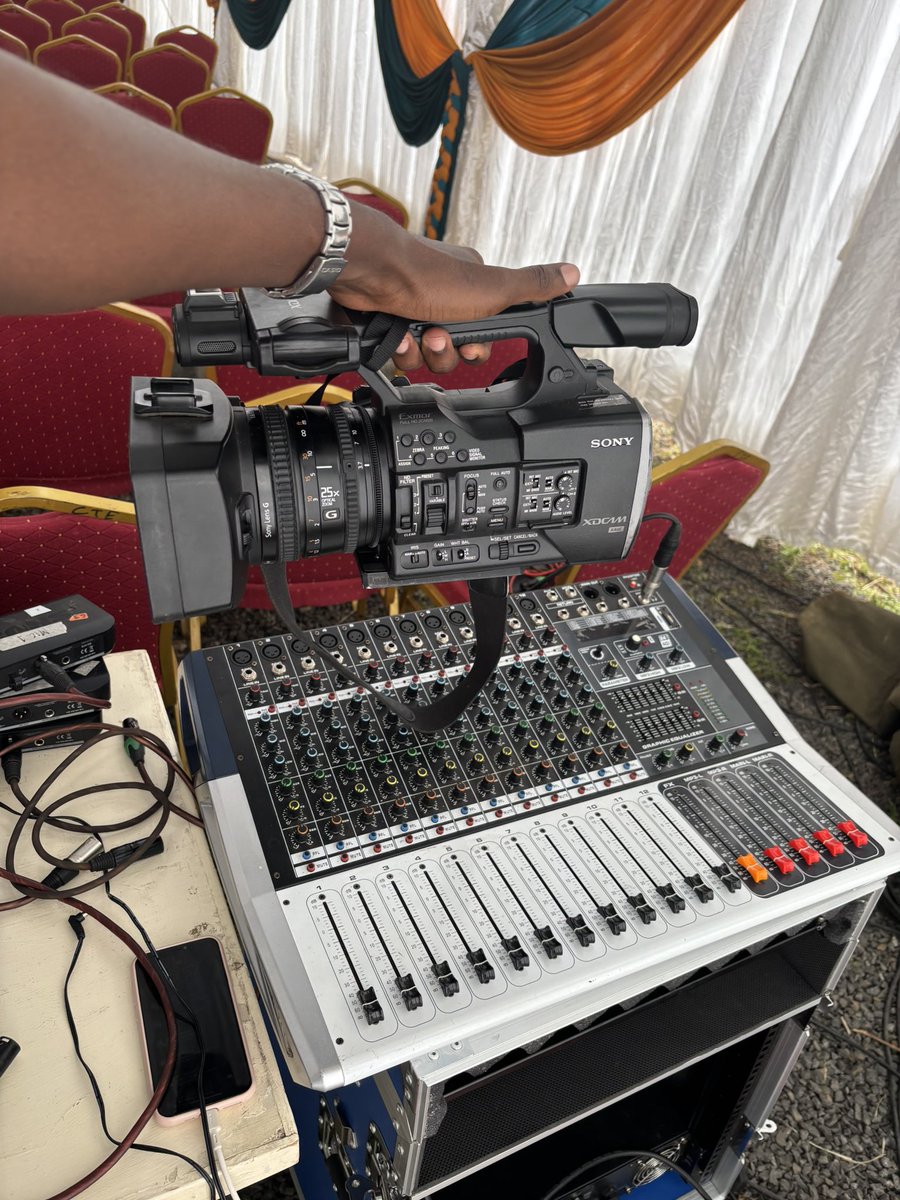 ItsJeffreyJeff's tweet image. BUSINESS TWITTER ON MY TL, POST YOUR HUSTLE WE RT

Plugging @Str8VybzEnt ,your one stop shop for all your event management solutions .. For bookings/ inquiries Dm/call/send a WhatsApp message on wa.me/message/MCSBMT…