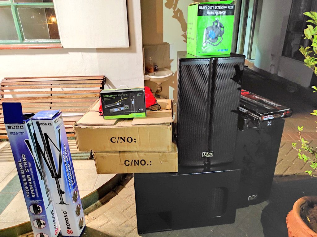 ItsJeffreyJeff's tweet image. BUSINESS TWITTER ON MY TL, POST YOUR HUSTLE WE RT

Plugging @Str8VybzEnt ,your one stop shop for all your event management solutions .. For bookings/ inquiries Dm/call/send a WhatsApp message on wa.me/message/MCSBMT…