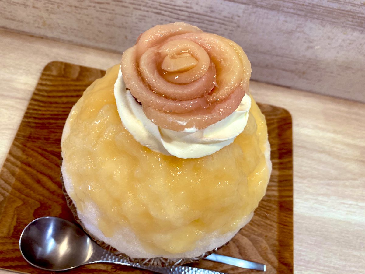 fumithankyou1's tweet image. 歌練🎤
氷活🍧

かき氷は我慢できないけど
謎の腰痛は我慢してたが
限界を感じ整形行ってきた
レントゲンは特に問題なく
痛み止めもらった（効かない）

腰楽なサンダル購入（私的には高価）
腰痛ベルト新調アマゾンで注文
タイミングの悪さＮＯ1だから
配達きた時にはもう治ってたりして😅
#oofos