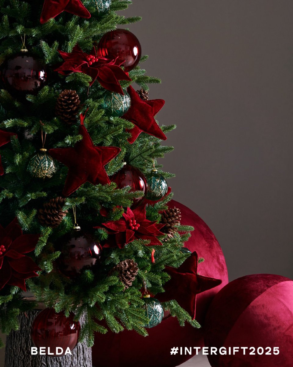 🎄✨ Una decoración que despierta magia.

Esta Navidad, deja que Belda Interiorismo transforme tu espacio en un rincón lleno de magia, calidez y estilo.

Detalles únicos y armonía en cada elemento.

📍 Descúbrelo en su stand en #Intergift2025.

#SumandoTendencias