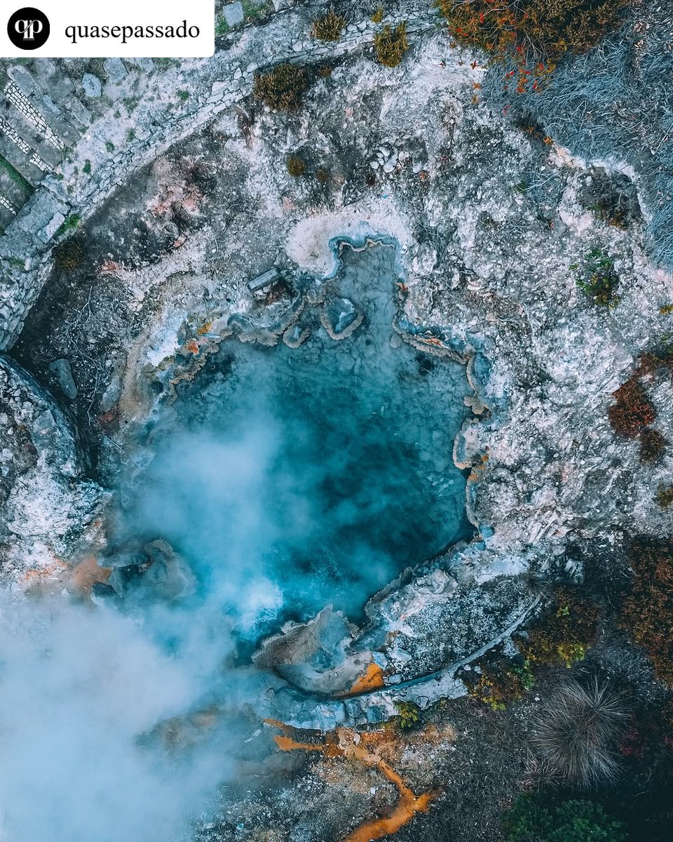 Vista aérea das caldeiras nas Furnas – ilha de São Miguel.

Aerial view of the boilers in Furnas – São Miguel island.
#visitazores #açores #azores