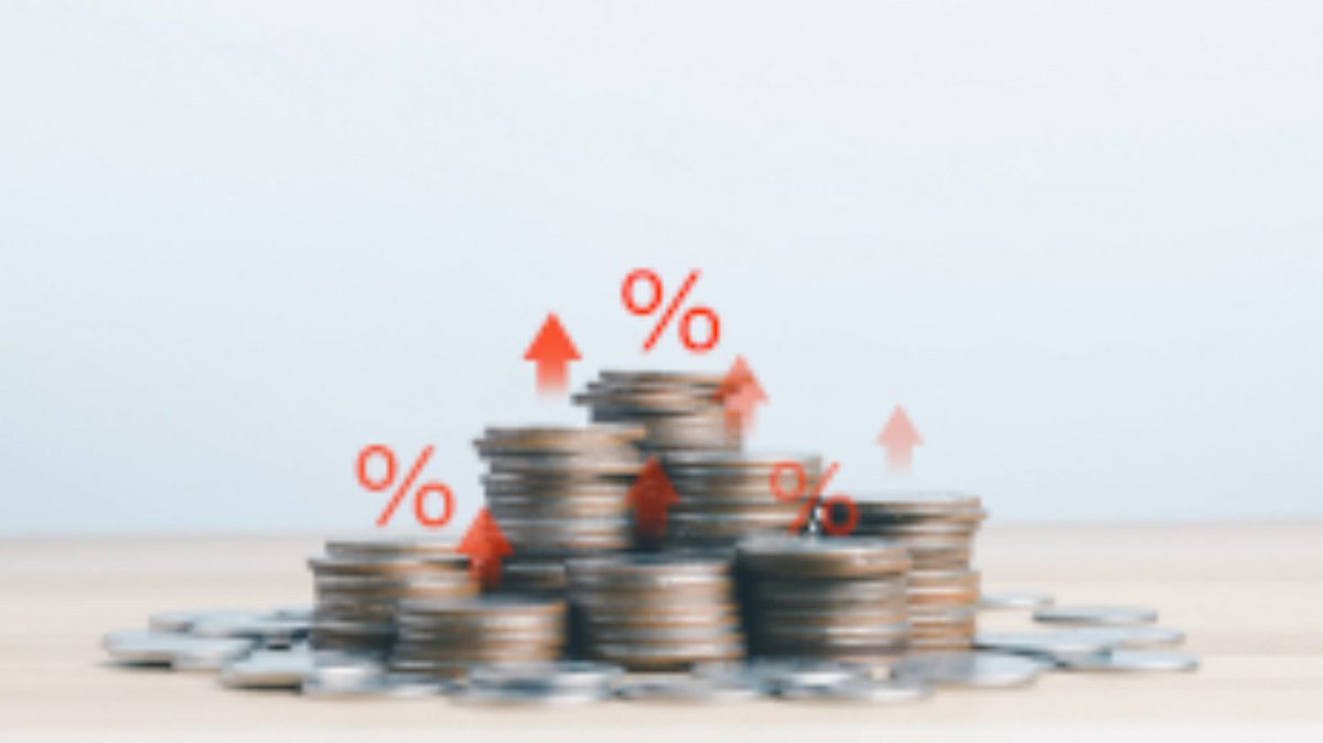 Humannova's tweet image. 📈 Subida del 74 % en salarios en solo 3 años
Los salarios en España han crecido un 74 % en los últimos tres años, impulsados por la escasez de talento y la negociación salarial.
👉 equiposytalento.com/fotoretribucio…
#Salarios #MercadoLaboral #Empoderamiento