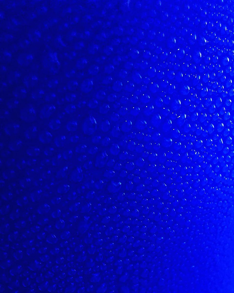 Vladix_Official's tweet photo. Bubbles💧 #art #artgallery #artwork #photography #photo #blue #bubble #photographer #instagram #germany #germany🇩🇪 #magdeburg #goodvibes #vibes #myworld #lifeisart🎨 https://t.co/KwgqrWevQA