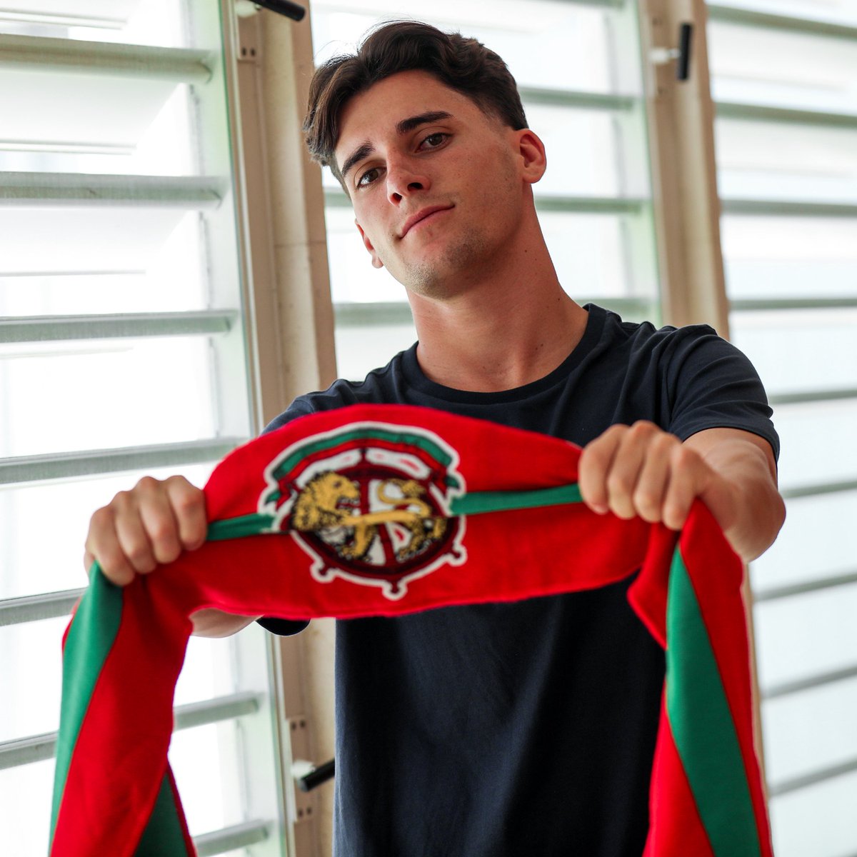 MaritimoMadeira's tweet image. 🇪🇸 Martín Tejón
🗒 21 anos
⚽ Extremo/ Médio

Bem-vindo! 🦁🟢🔴

#CSMaritimo #MartinTejon