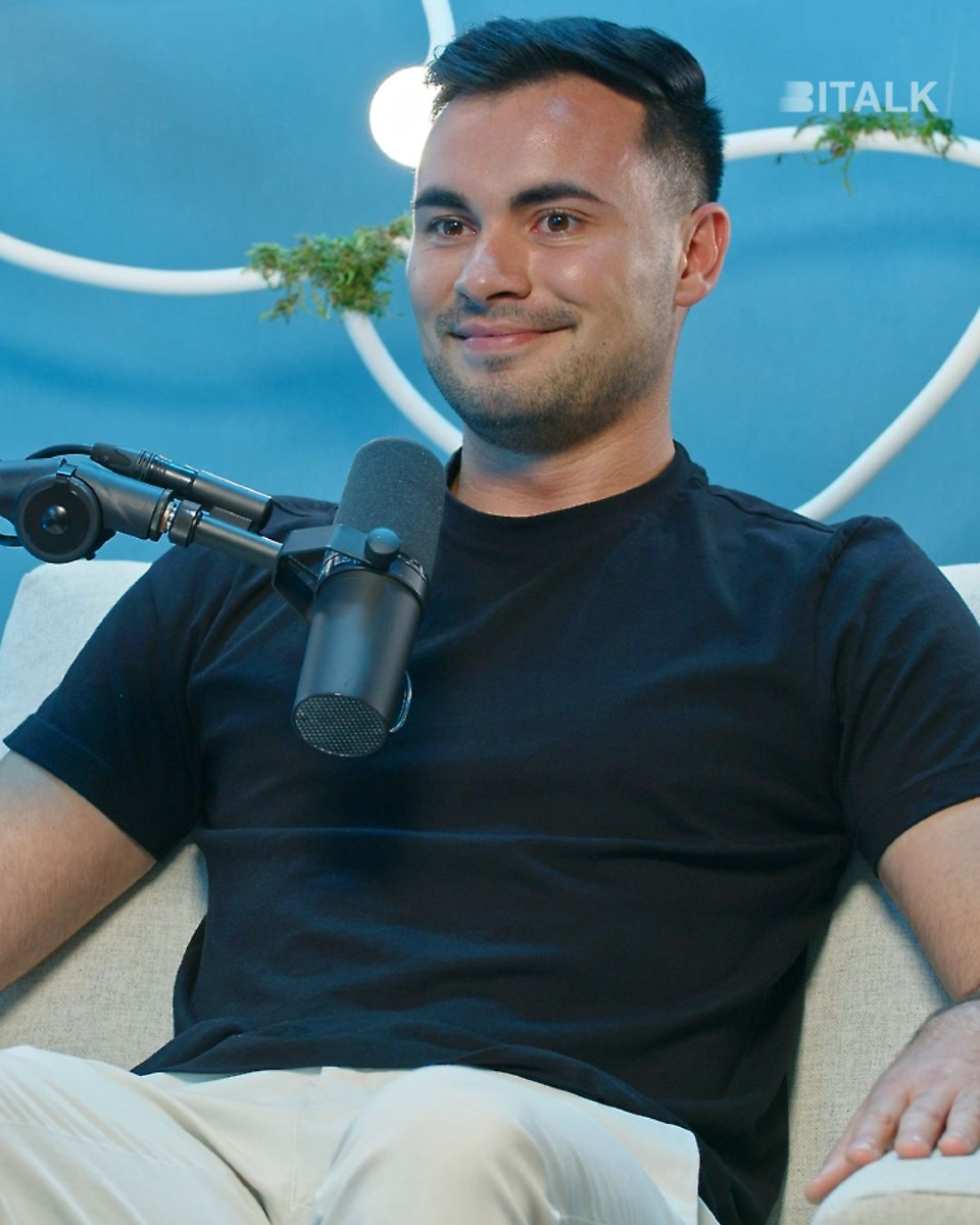 bitalk_podcast's tweet photo. Neste Bitalk vamos perceber se os astros controlam mesmo o nosso destino, com Vasco Marques, um dos astrólogos portugueses mais reconhecidos e uma presença constante nos media quando o tema é astrologia, espiritualidade e desenvolvimento pessoal. https://t.co/C7UR2a6vrr