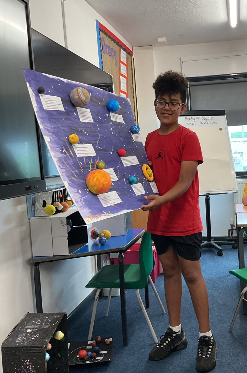 LindenRDCedar's tweet photo. Presenting their Space homework projects to the class #lindenlearning #lindenroadacademycedar #LindenScience #LindenOracy #LindenPersonalDevelopment https://t.co/h8hVr6bdOO
